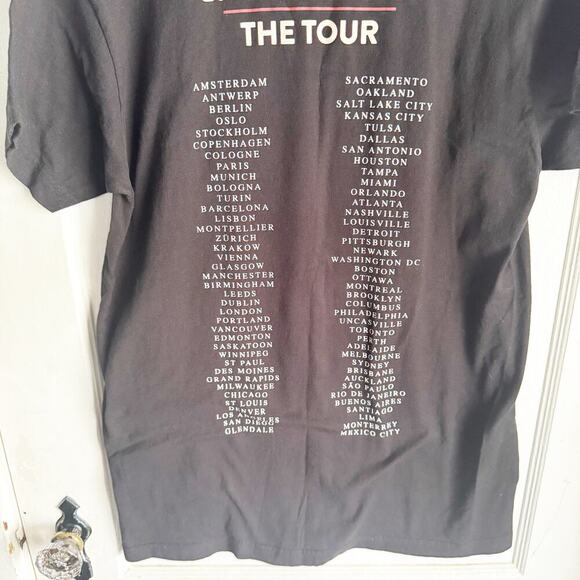 Shawn Mendes The Tour Black Short Sleeve Unisex T-Shirt Size Medium City Names - Picture 7 of 7